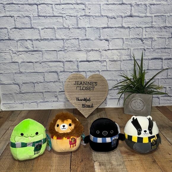 Squishmallows: Harry Potter 8” Set (Gryffindor Ravenclaw Slytherin Hufflepuff) - Picture 1 of 5